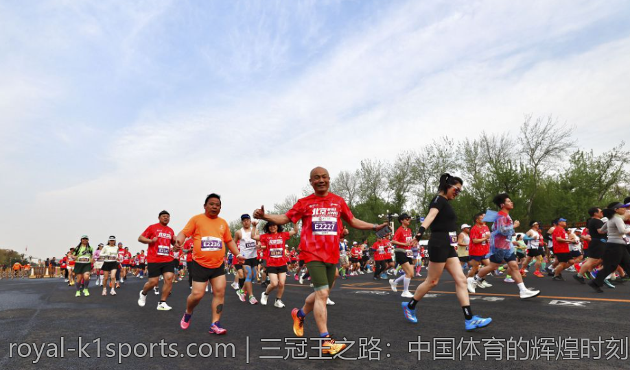 三冠王之路：中国体育的辉煌时刻